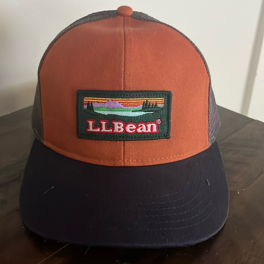 LLbean hat. Worn only maybe 2 times. No rips/tears. Comes from a smoke free home